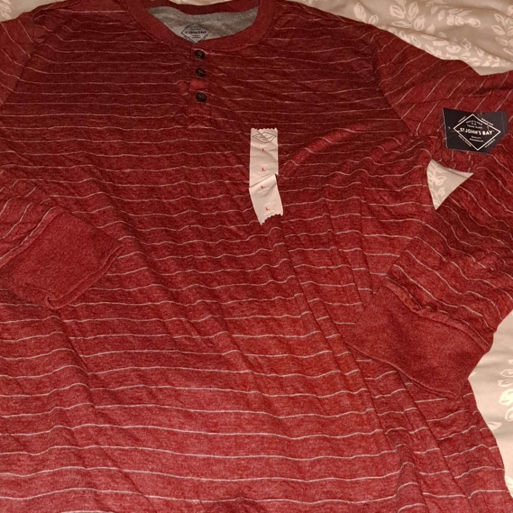 Men's large st. John's bay long sleeve. NWT. Super soft. Maroon w. Grey stripes.